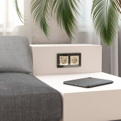 W1171143/ Розетка с заземлением и шторками (айвори акрил) W1171143